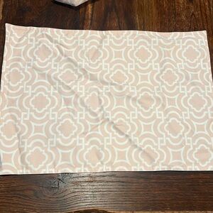 Pink and cream Southern Living placemasts and napkins